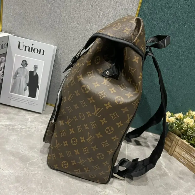 louis vuitton aaa qualite sac a dos  pour unisexe s_11446121